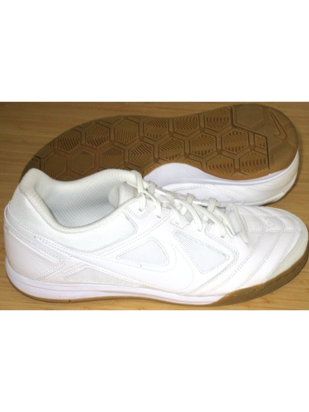 Nike Men's Gato Indoor Soccer Shoes White Gum Bottom Light Brown Size 10.5 NEW